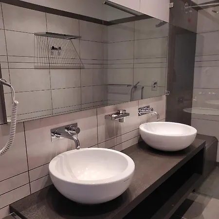 Sport Hotel Torre Del Grifo 4* Mascalucia